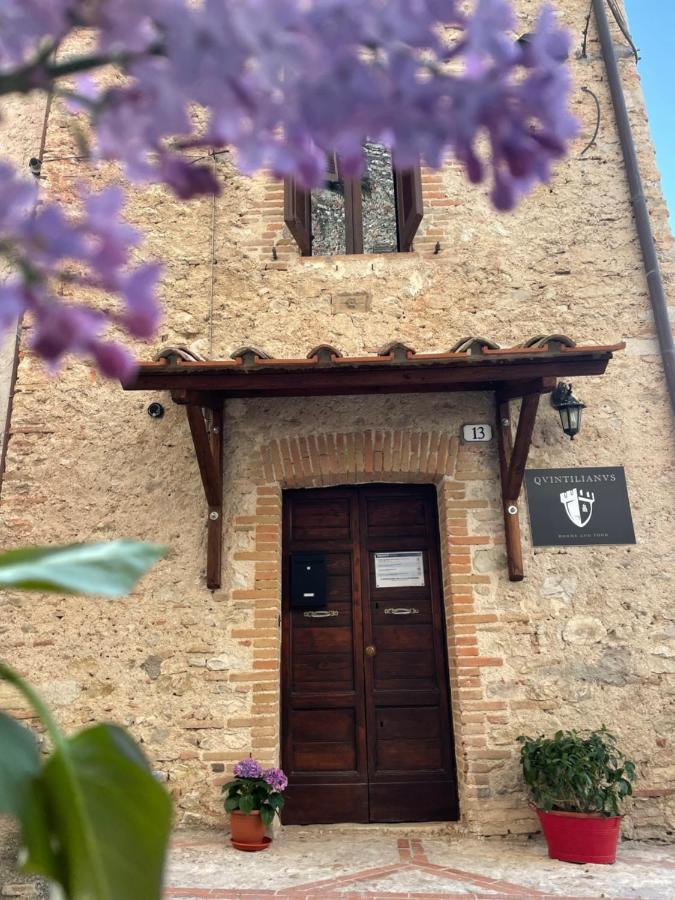 Bed and Breakfast Qvintilianvs à Contigliano Extérieur photo